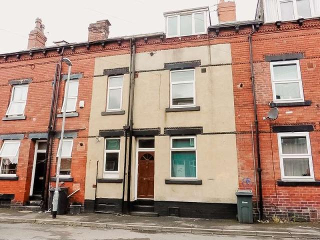 Cottage for sale in Armley, West Yorkshire