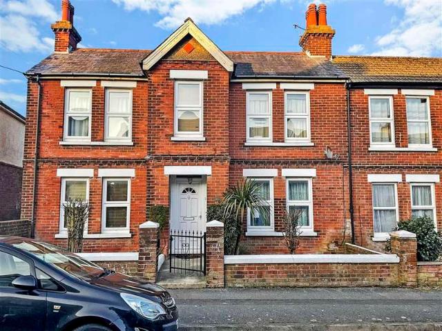 Terraced House for sale in Folkestone, Cheriton