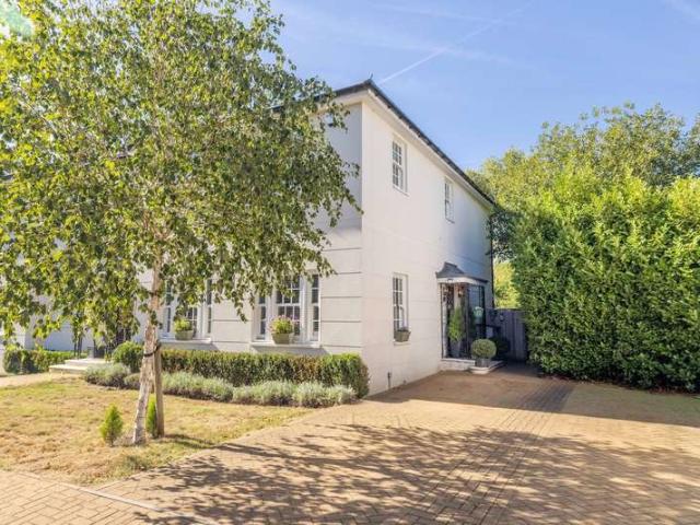 Cottage for sale in Datchet, Windsor and Maidenhead
