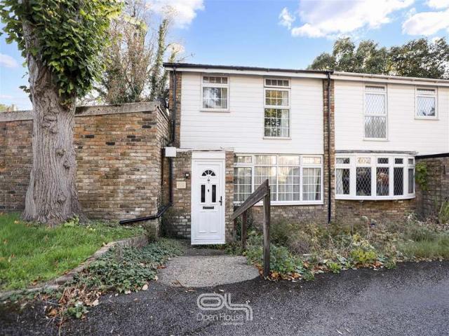 Cottage for sale in Totteridge, Cressex