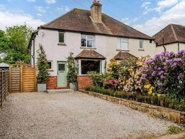 Farm for sale in Oxted, Hillview