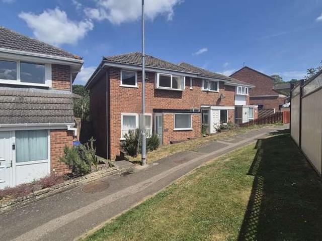 Terraced House for rent in Northampton, Southfields