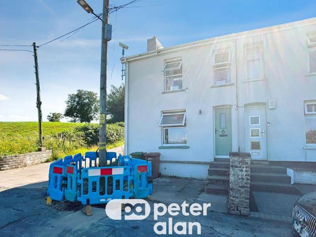 Cottage for rent in Cefn Fforest, Wales