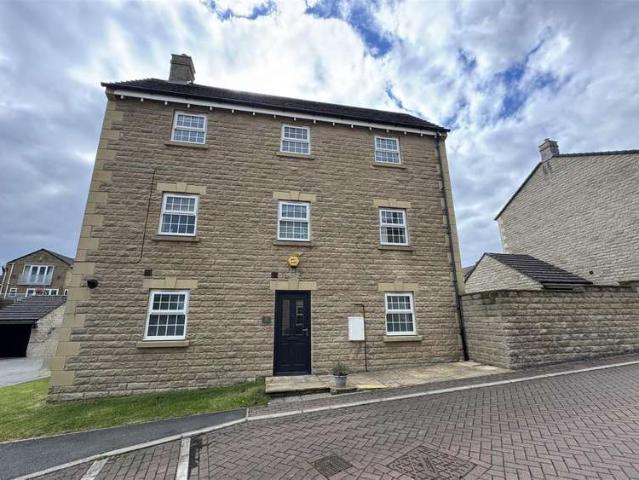 Cottage for sale in Skelmanthorpe, West Yorkshire