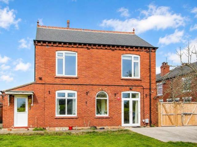 Cottage for sale in Heath, West Yorkshire