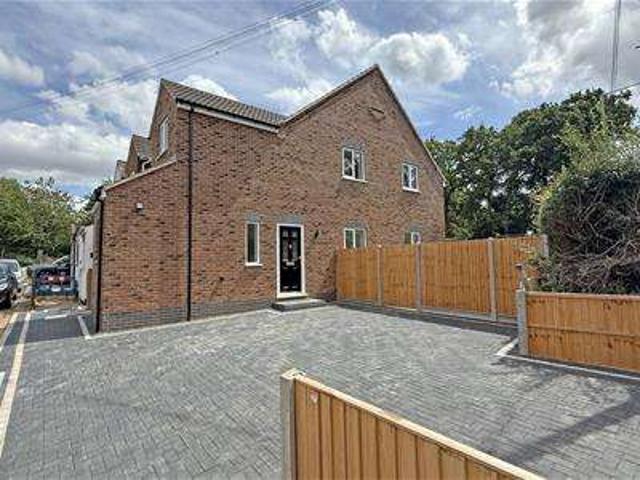 Cottage for sale in New Bilton