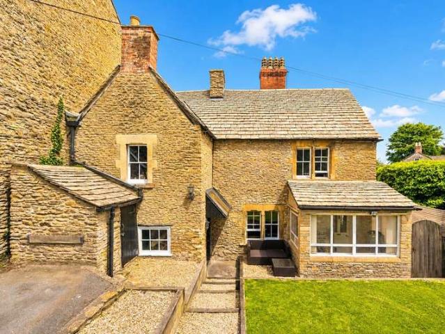 Cottage for sale in Frome
