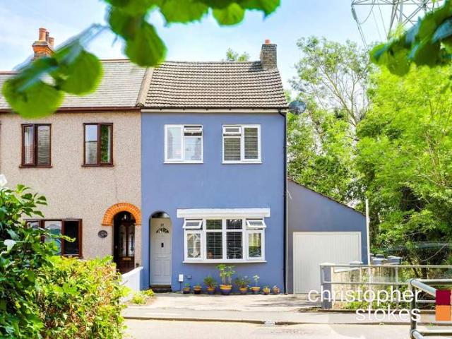 Cottage for sale in Broxbourne, Hertfordshire