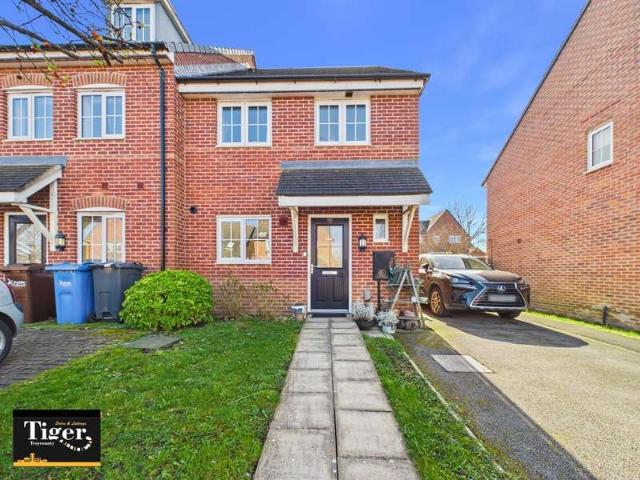 Cottage for sale in Wesham, Lancashire