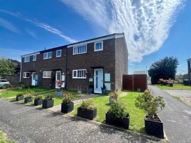 Cottage for sale in Lee-on-the-Solent, Middlecroft