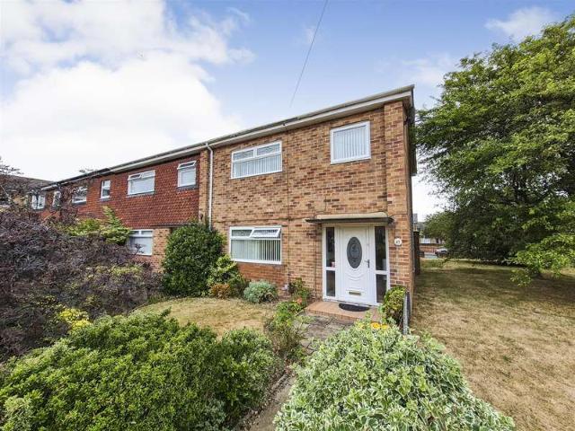 Cottage for sale in Moreton, Wirral
