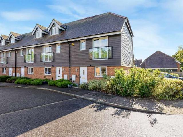 Cottage for sale in The Butts, Kent