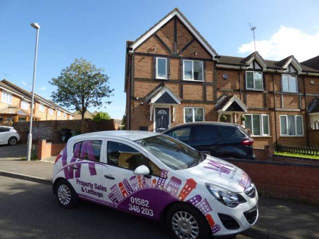 Cottage for rent in Lewsey Farm