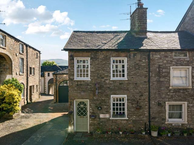 Cottage for sale in Low Biggins, Kirkby Lonsdale