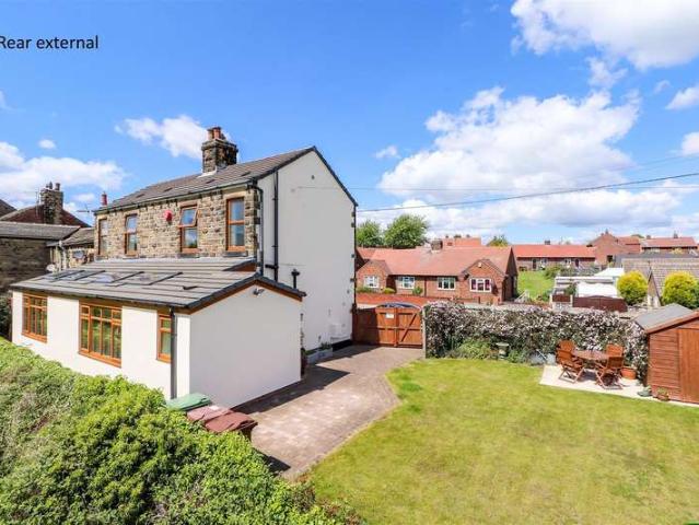Cottage for sale in Overton, West Yorkshire