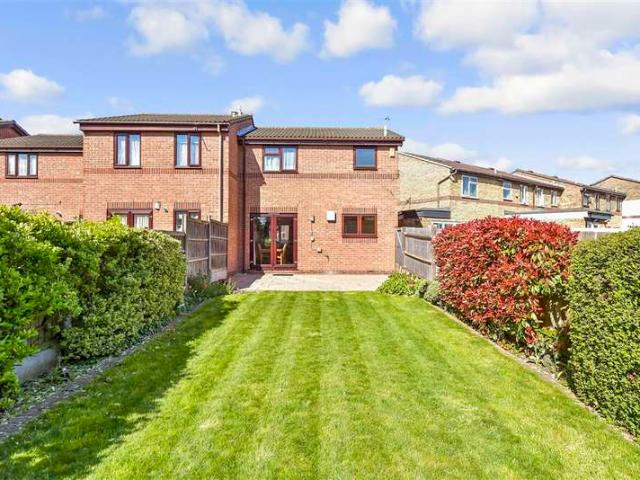 Cottage for sale in Chadwell Heath, Greater London