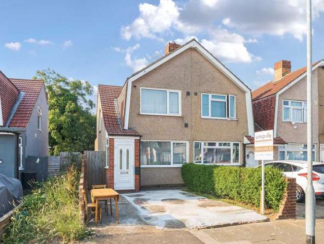 Terraced House for sale in Hayes, London Borough of Hillingdon