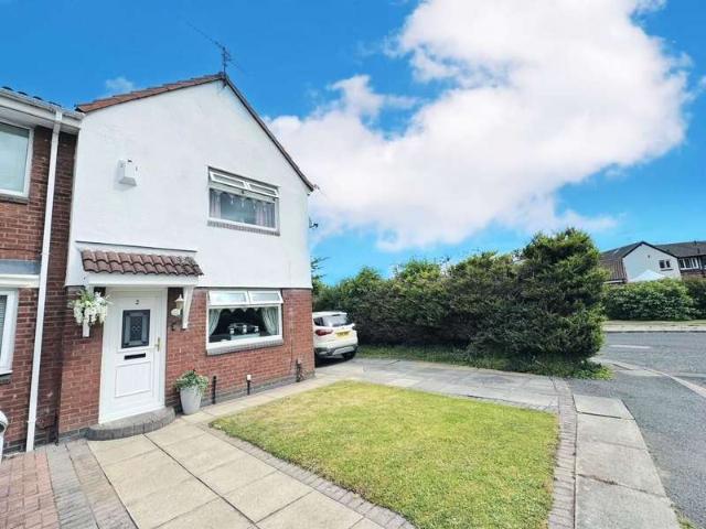 Cottage for sale in Calderstones