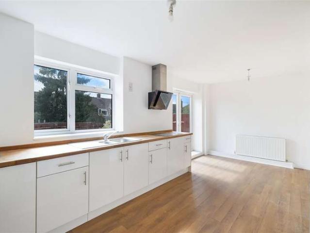 Cottage for sale in Red Hill, Surrey