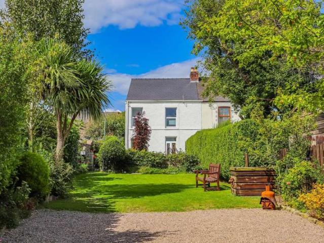 Cottage for sale in Pencoed, Wales