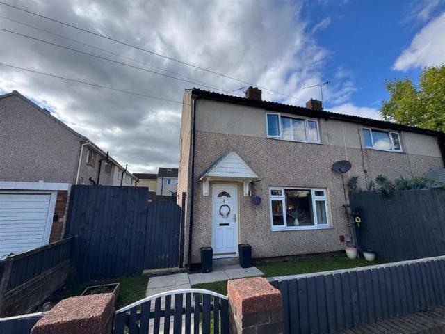 Cottage for sale in Thornhill Lees, West Yorkshire