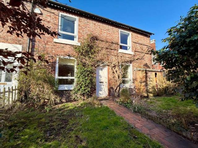 Cottage for sale in Georgia, Greater Manchester