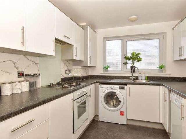 Cottage for sale in Monks Orchard, Kent