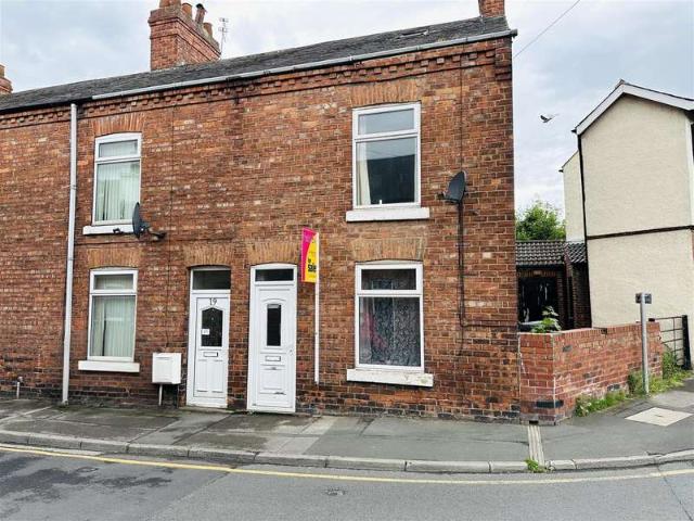 Cottage for sale in Selby