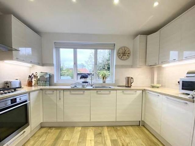 House for rent in Surrey