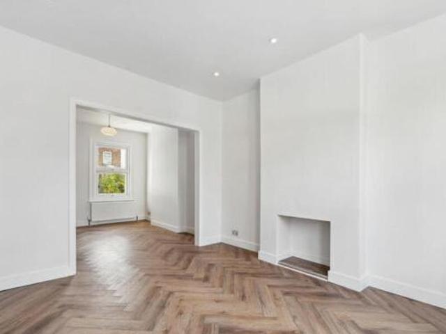 House for rent in Brentford End, Greater London
