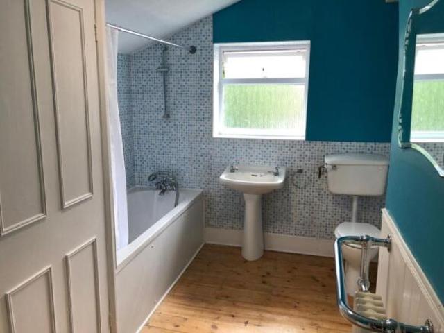 Cottage for rent in London Borough of Enfield, Greater London