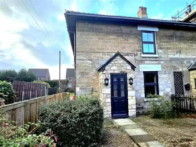 House for rent in Ponders End, Greater London