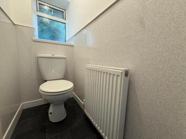 Cottage for rent in Longhill, Hull