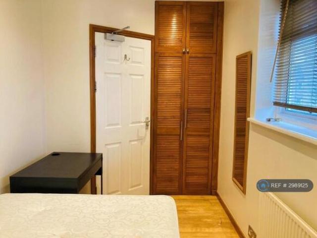 Cottage for rent in Cat Hill
