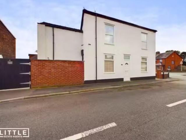 House for rent in Rainhill, St Helens