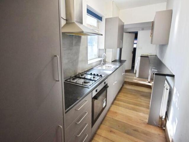 Cottage for rent in Tunstall, Stoke-on-Trent