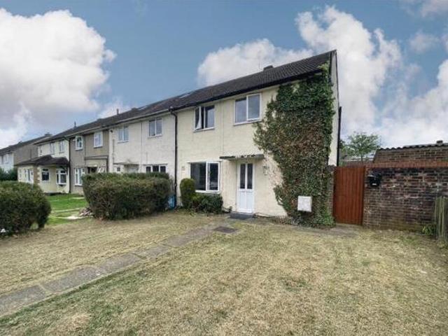 House for rent in Pouchen End, Hertfordshire
