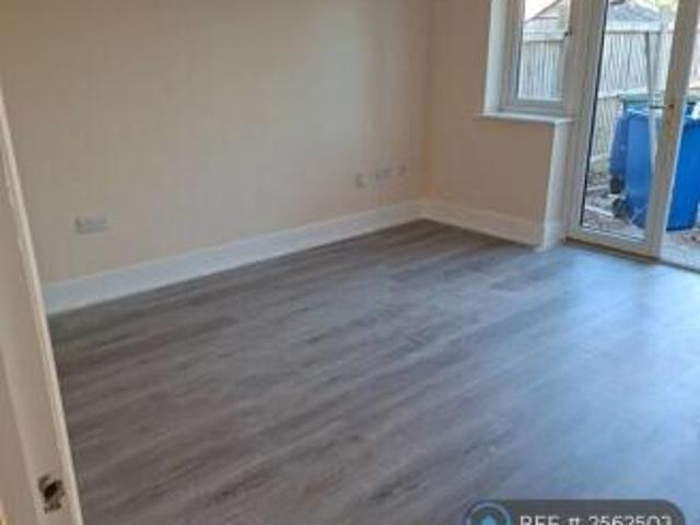 Cottage for rent in Sheerness, Oad Street