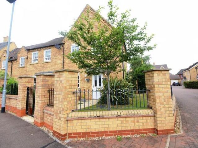 Cottage for rent in Bedford