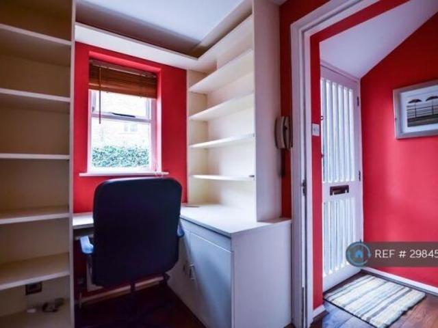 Cottage for rent in Cat Hill