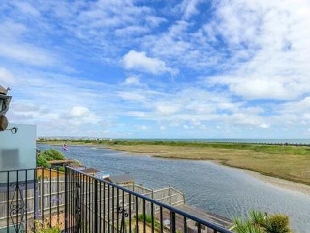 House for rent in Fishersgate, West Sussex