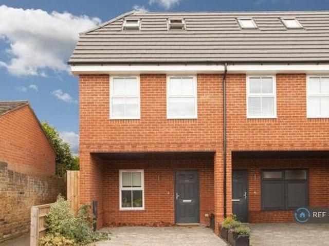 House for rent in Maidenhead