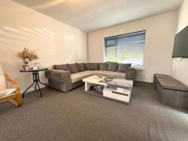 Cottage for rent in Rodbourne, Swindon