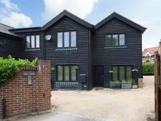 House for rent in Blackhills, Surrey