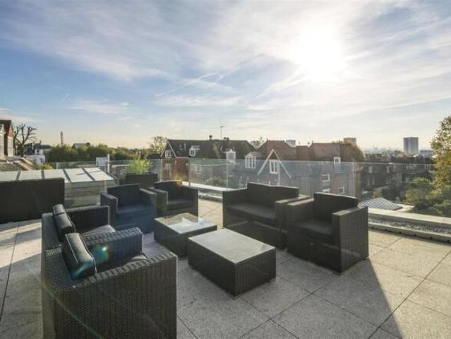 Cottage for rent in Hampstead, Greater London