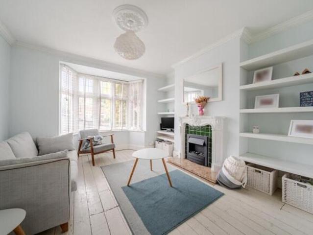 Cottage for rent in Reigate, Reigate and Banstead