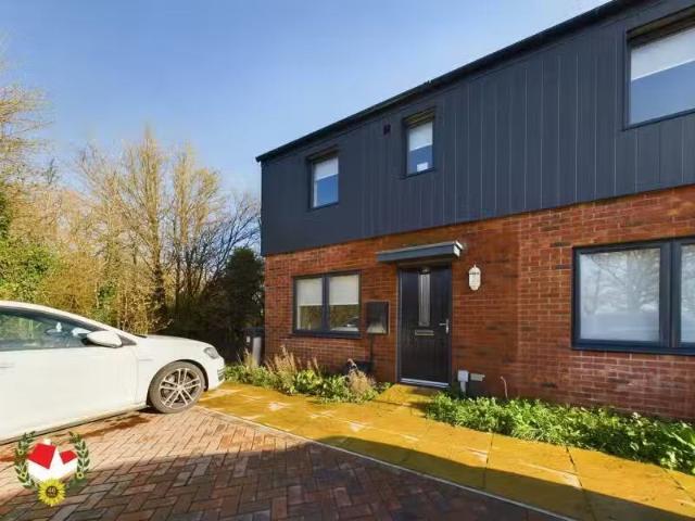 House for rent in Yate Rocks, Yate