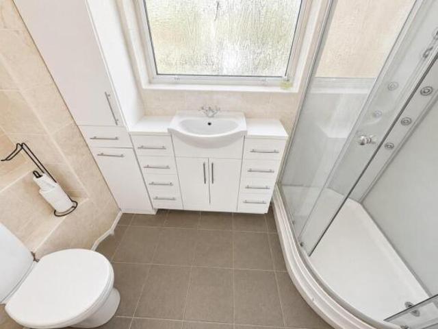 Cottage for rent in Bedford