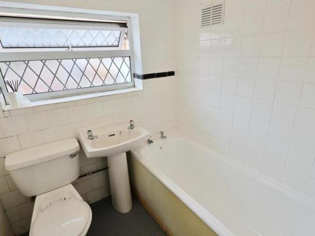 Cottage for rent in Allesley Park, Allesley