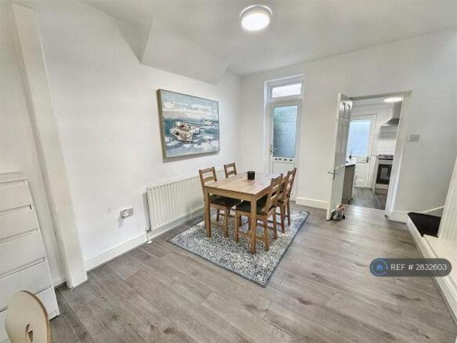 Cottage for rent in Cat Hill